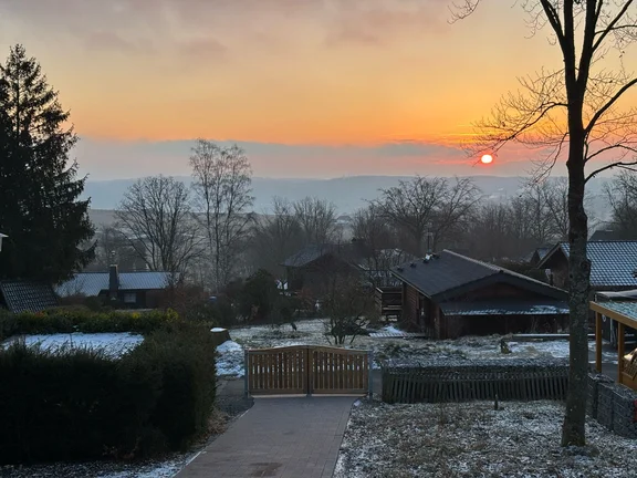 Traumhafte Aussicht zum Sonnenaufgang im Ferienhaus 'Zweite Heimat' am Kleiberweg 6